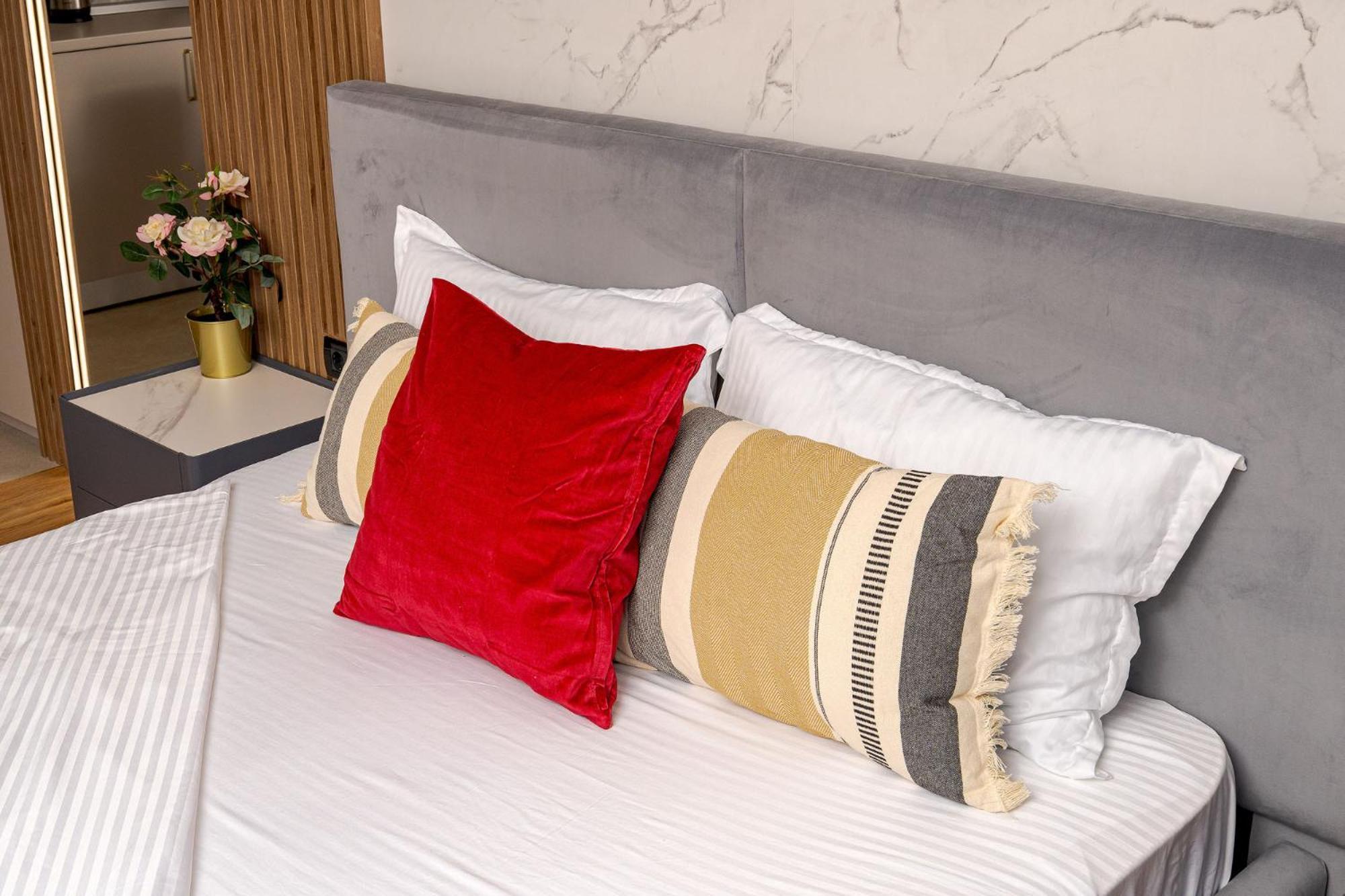 Romana Vibe Elegance In The Heart Of The City Bukareszt Zewnętrze zdjęcie